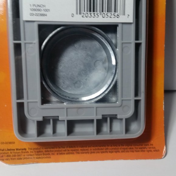 Fiskars Punch Thick Material Craft Punch Circle 2" - Picture 6 of 7